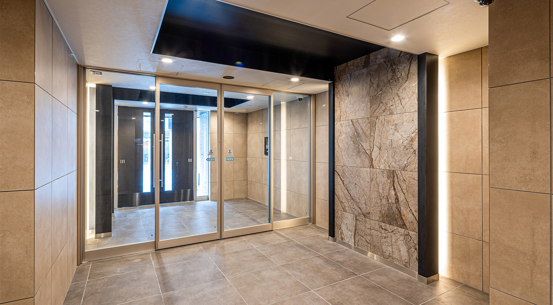 エントランスホール