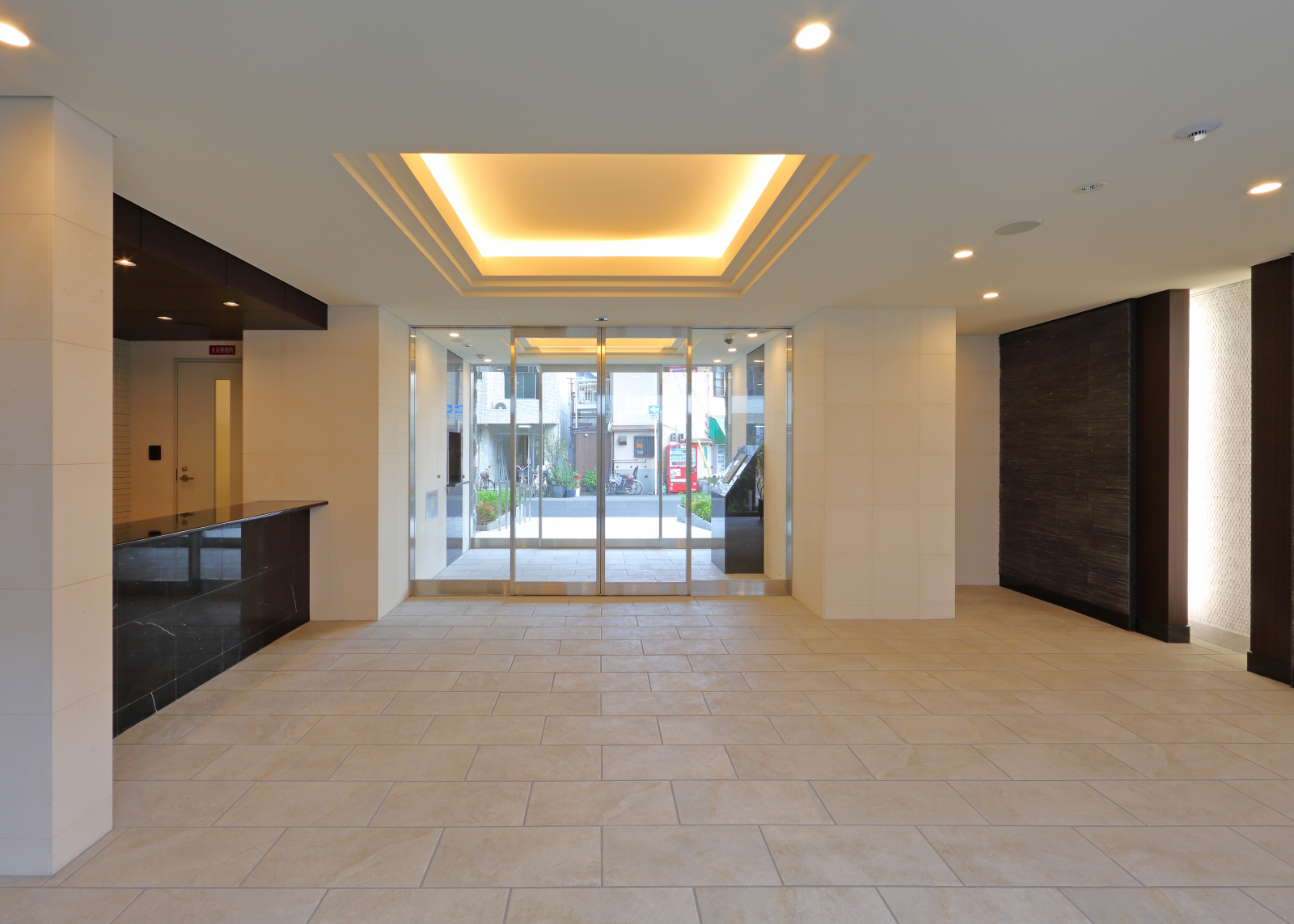 プレサンス玉造駅前の外観