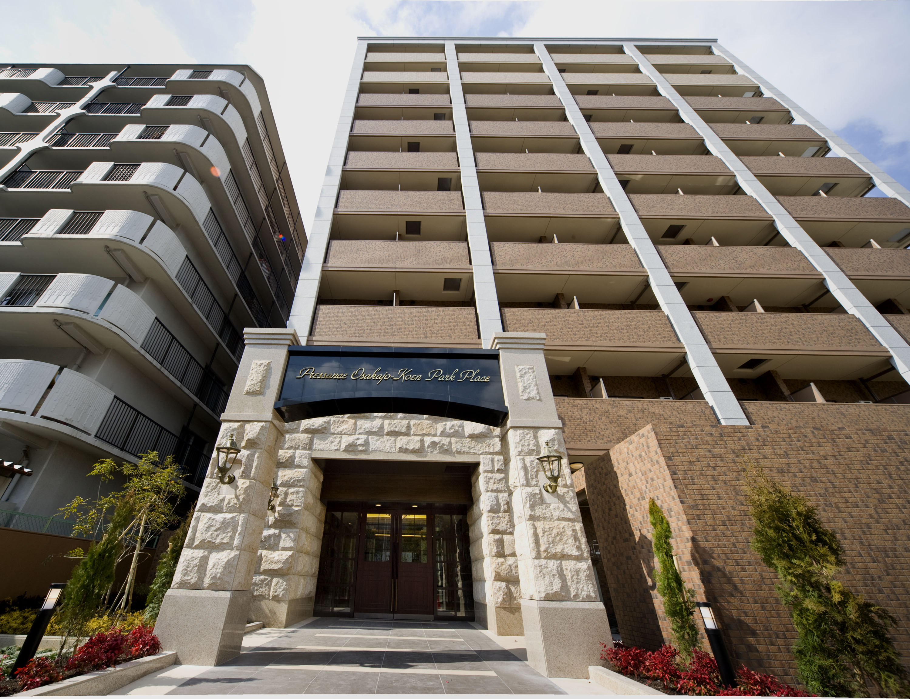 プレサンス大阪城公園パークプレイスの外観