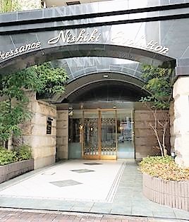 プレサンス錦エボリューションの外観