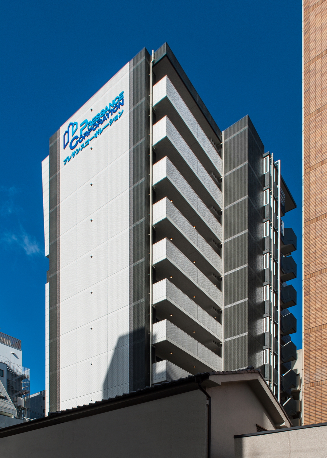 プレサンス天神橋スカイルの外観