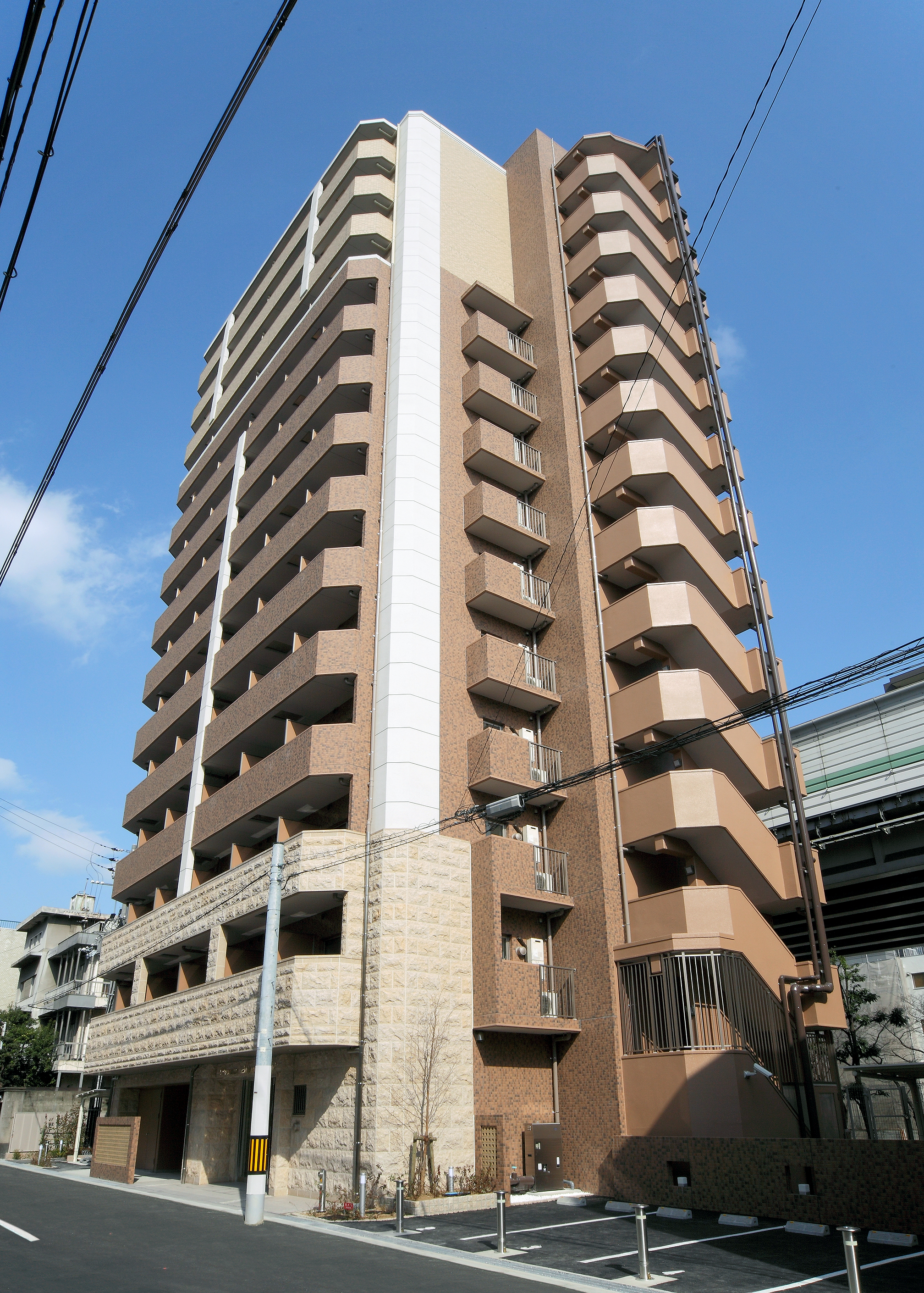 プレサンス心斎橋ルティアの外観