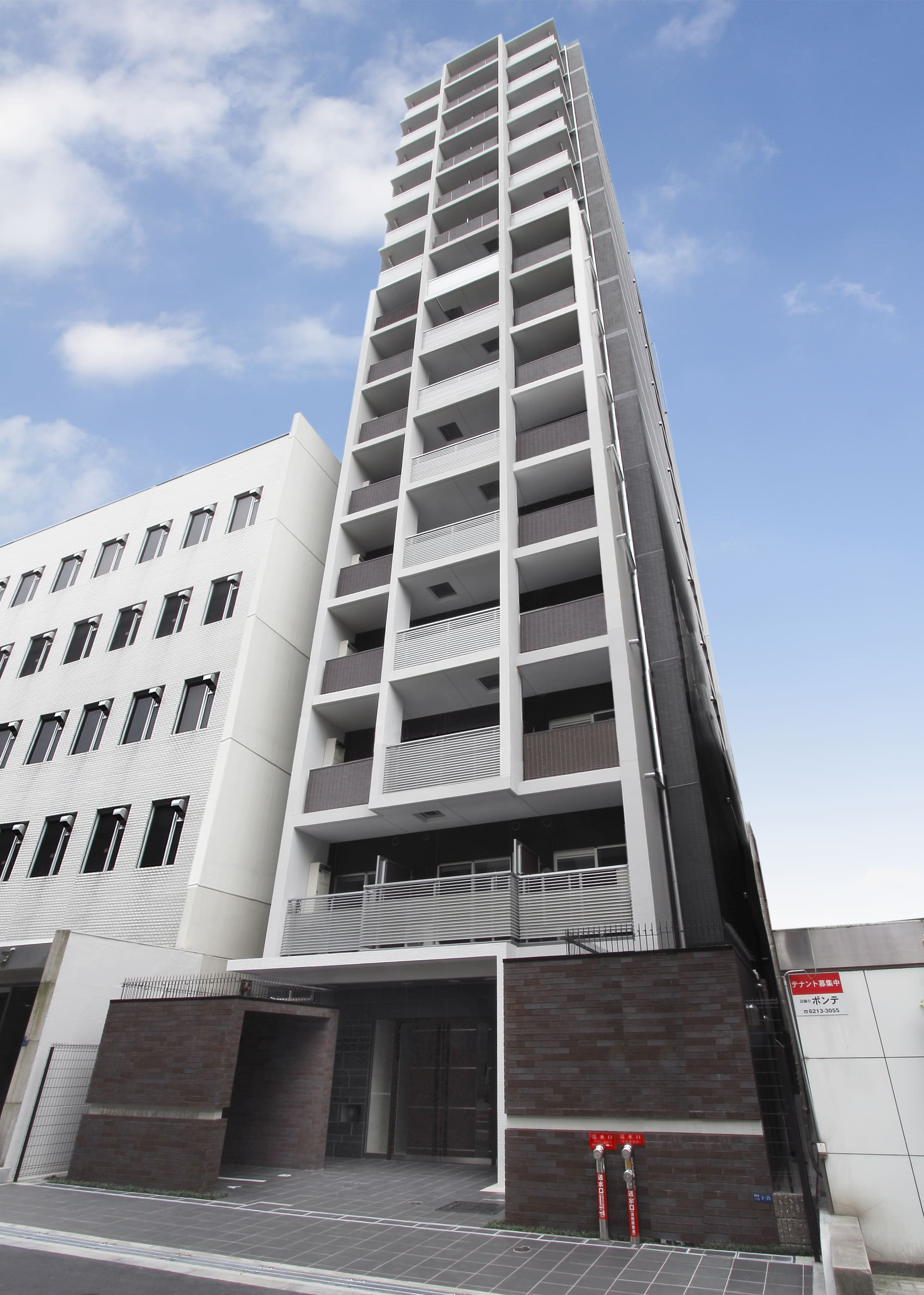 プレサンスNEO心斎橋の全景