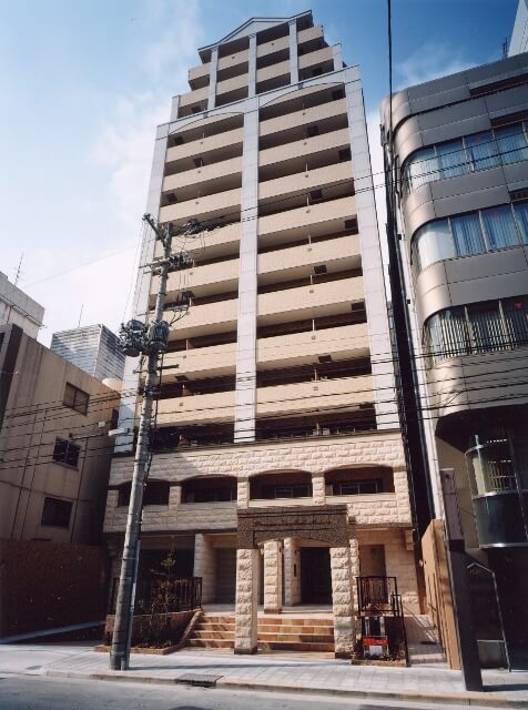 プレサンス心斎橋モデルノの全景