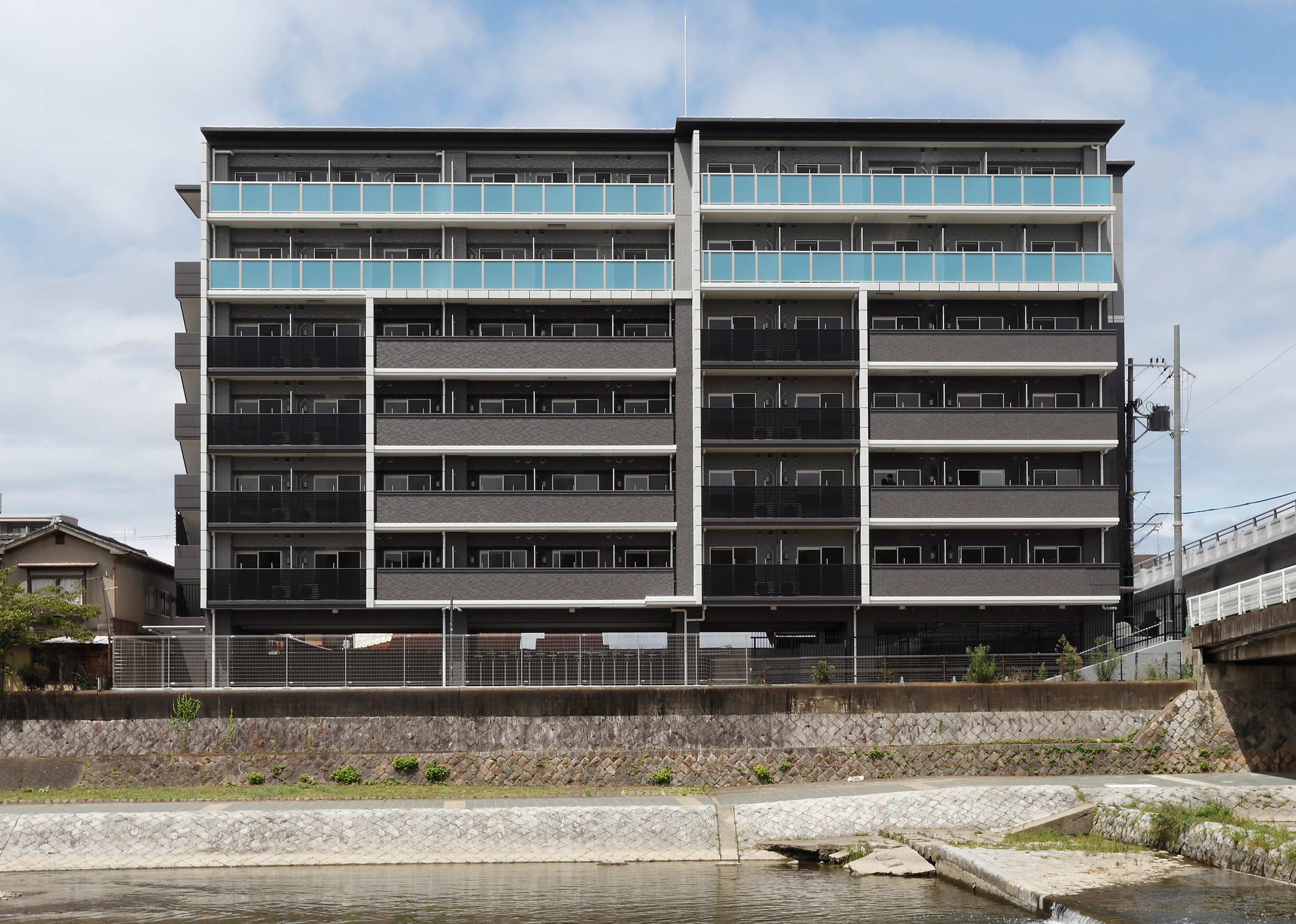 プレサンス京都鴨川の全景