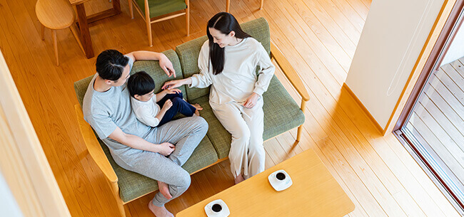 入居者のリビングでくつろぐイメージ