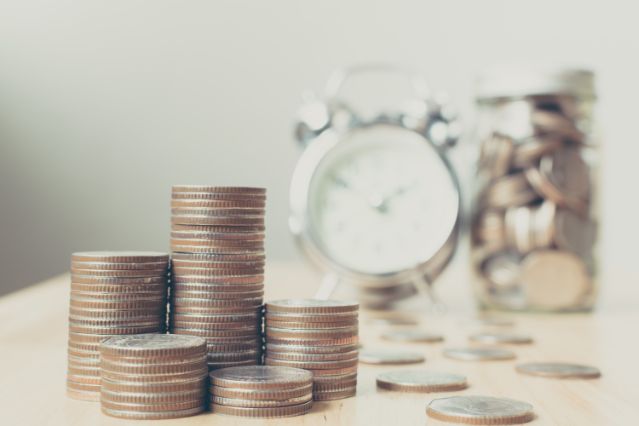 長期投資がしやすいのは「投資信託」かそれとも「不動産投資」か