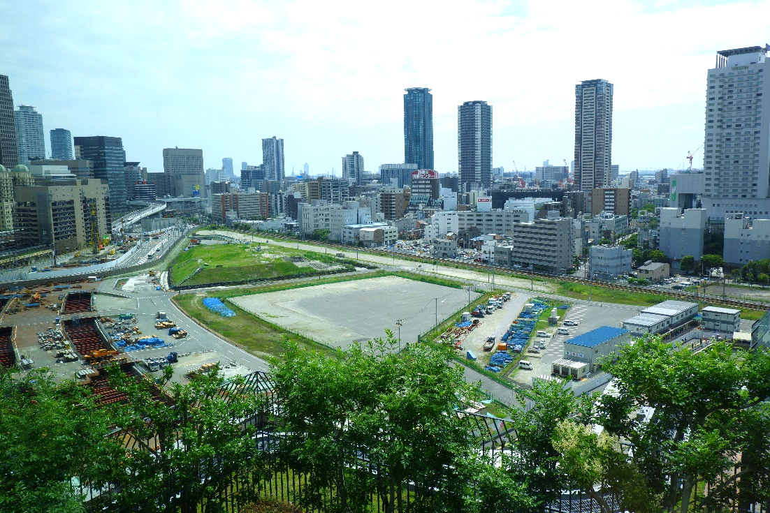 セミナー会場(グランフロント大阪)から見えた大阪駅北側の「うめきた2期」開発予定地
